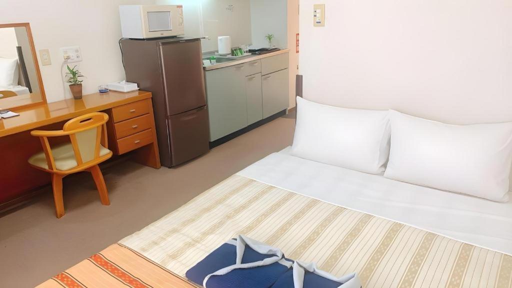 Hotel Peace Land Kume Наха Екстериор снимка