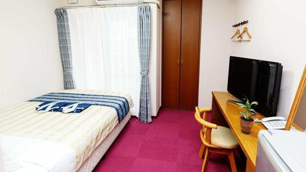 Hotel Peace Land Kume Наха Екстериор снимка